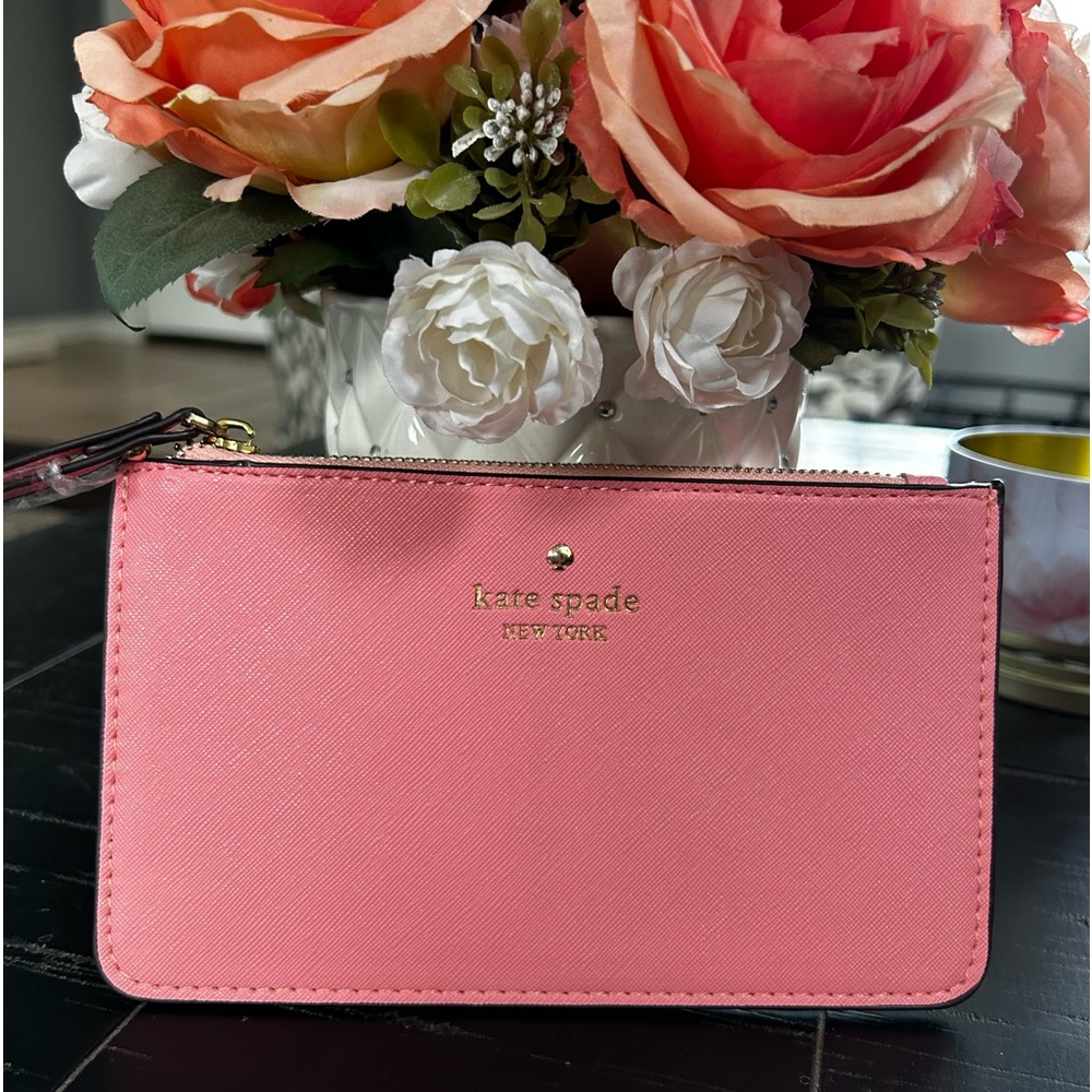 Kate Spade Slim wristlet NWOT